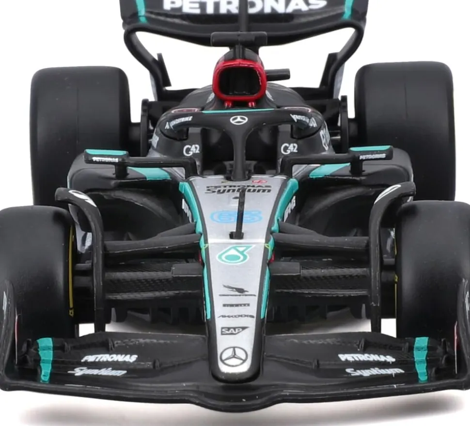 Bburago 18-38208R - Modellauto - F1 MB AMG W15E GB GP #63 Russell (Maßstab 1:43)