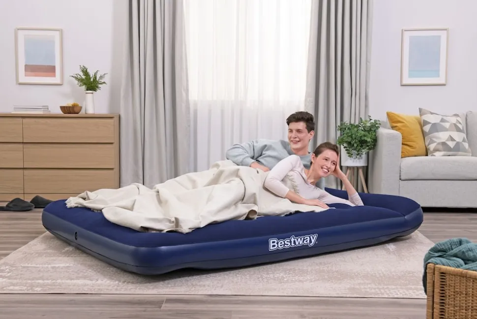 Bestway Doppelluftbett mit integrierter Fußpumpe 203 x 152 x 28 cm