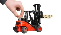 Bruder bruder 02511 Linde Gabelstapler H30D mit Anhängerkupplung und 2 Paletten