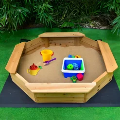 Coemo 6-eckiger Sandkasten Sally Holz inkl. Bodenplane 135x135x20 cm