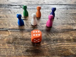 CRYPTOLY - Das Strategiespiel für die ganze Familie! Englische Version für 2-6 Spieler ab 8 Jahren