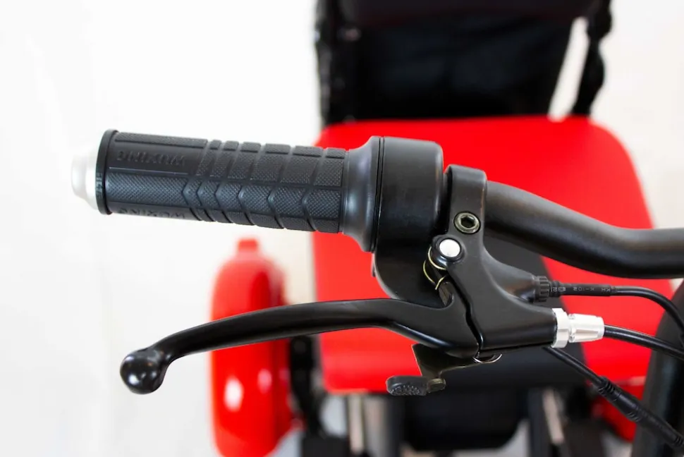 Elektro-Mobilitätshilfe MoBot Pro rot - 5 Fahrstufen + Rückwärtsgang /klappbar
