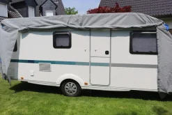 HC Outdoor Wohnwagen Abdeckplane Größe M 550 x 250 x 220 cm