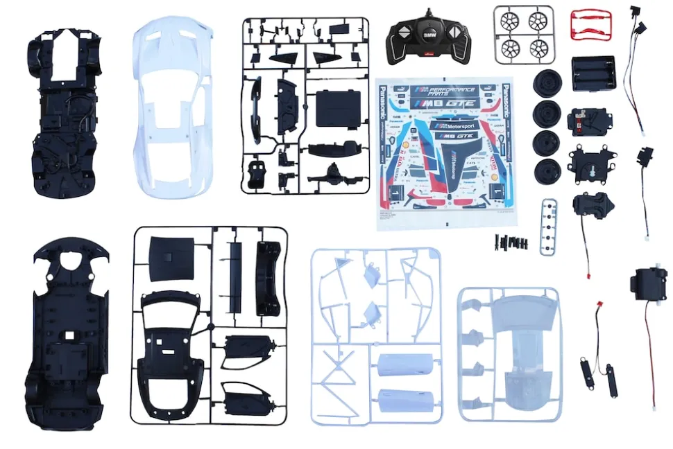JAMARA BMW M8 GTE 1:18 weiß 2,4GHz Bausatz