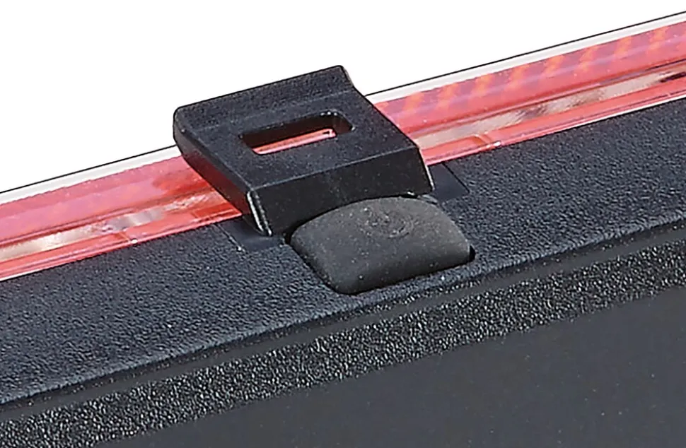 LED-Batterierücklicht, mit Z-Reflektor, feste Montage am Gepäckträger, inkl. Batterien