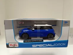 Maisto Mini Cooper SE blau 1:24 Modellauto Sammlermodell Elektromobilität Diecast