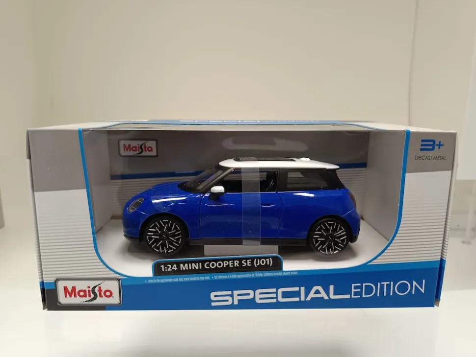 Maisto Mini Cooper SE blau 1:24 Modellauto Sammlermodell Elektromobilität Diecast