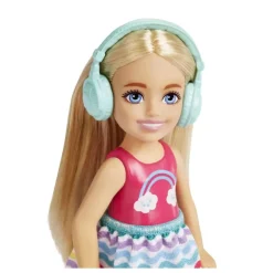 Mattel HJY17 - Barbie - Family & Friends - Club Chelsea Puppe mit Hund & Zubehör, 15 cm