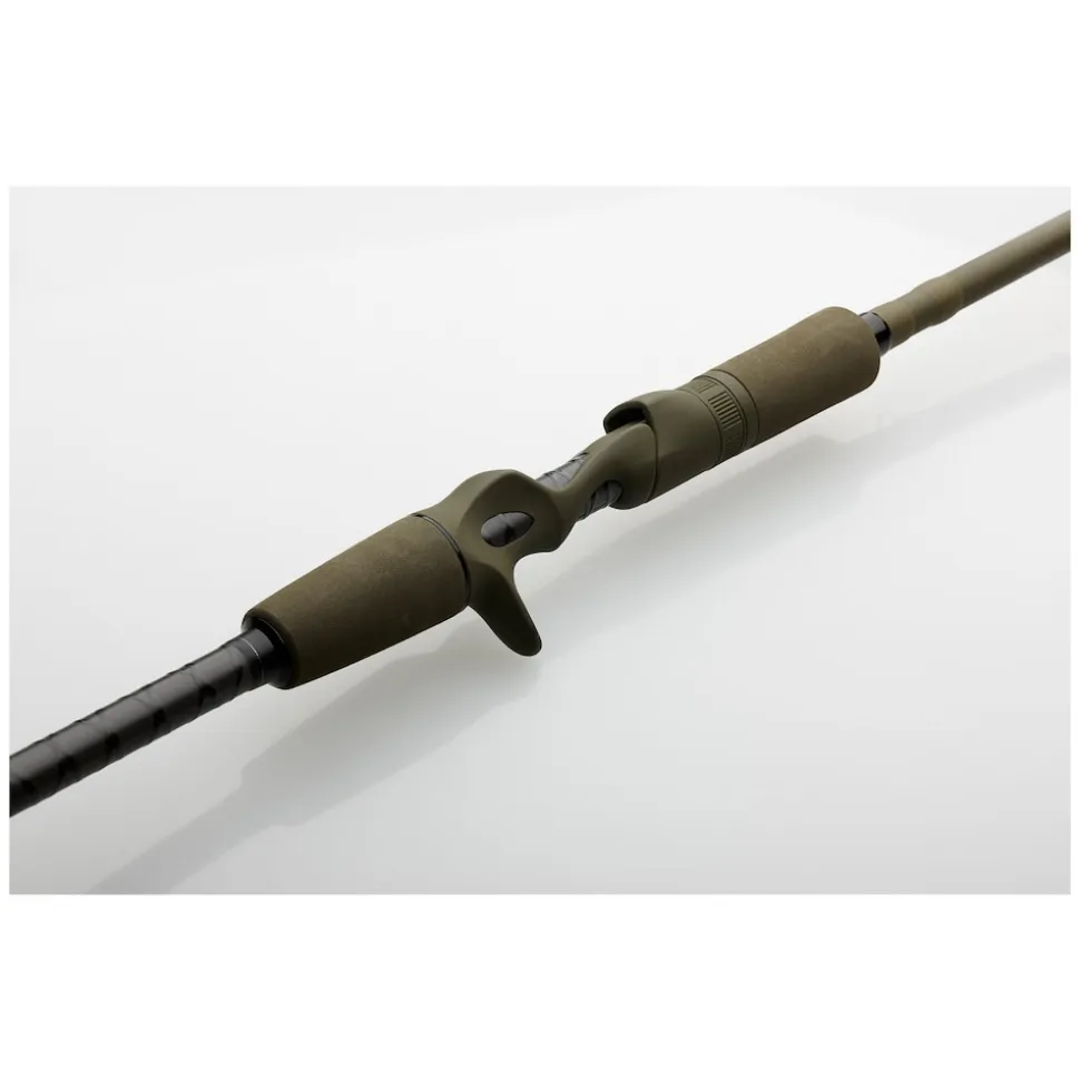 Savage Gear SG4 Big Bait Specialist 2,59m 110-220g Baitcastrute