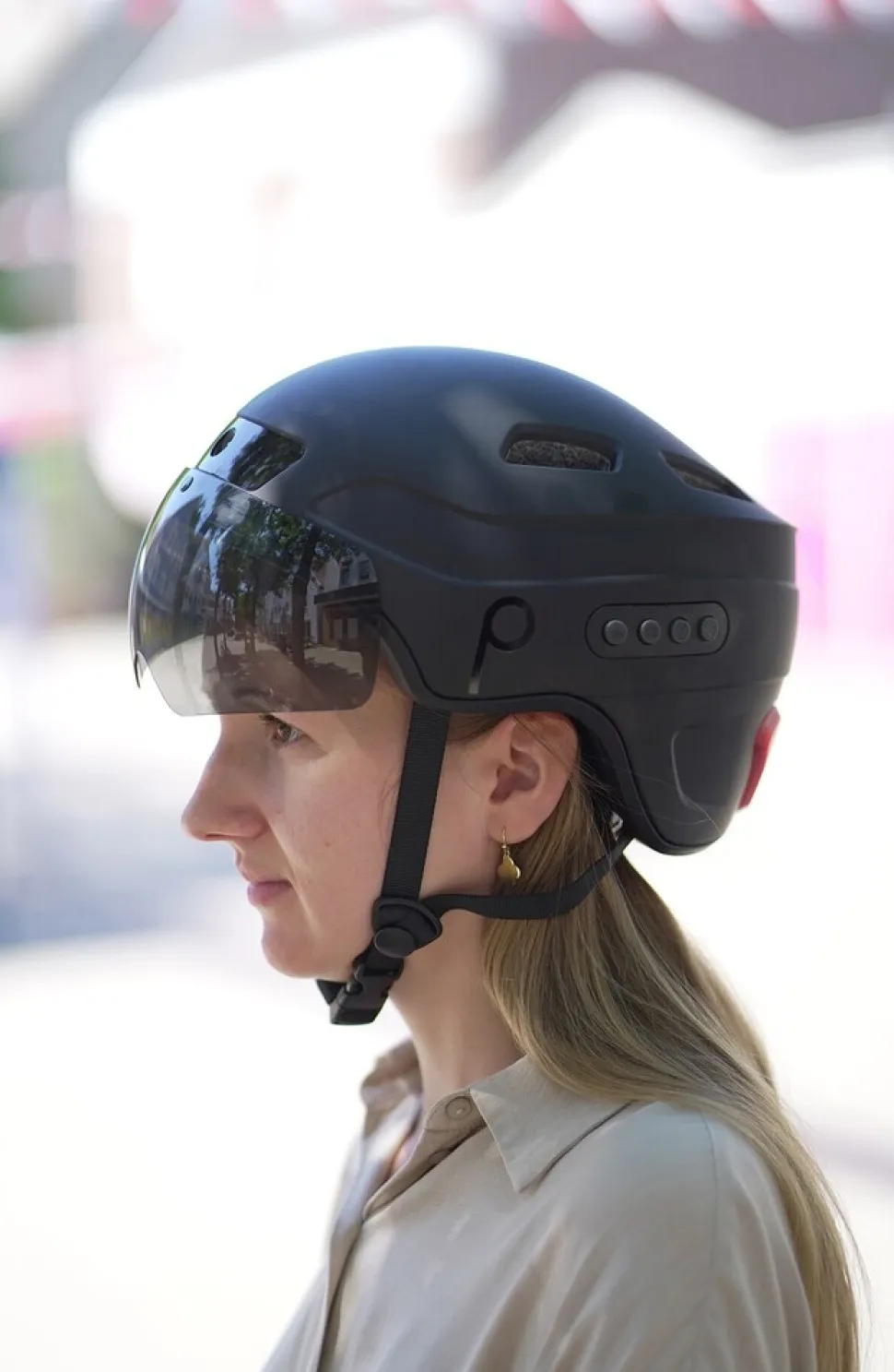 Smart Helm INMOLD, Full-HD Kamera, Bluetooth 4.0, Blinker, LED, Farbe: schwarz 55-58cm