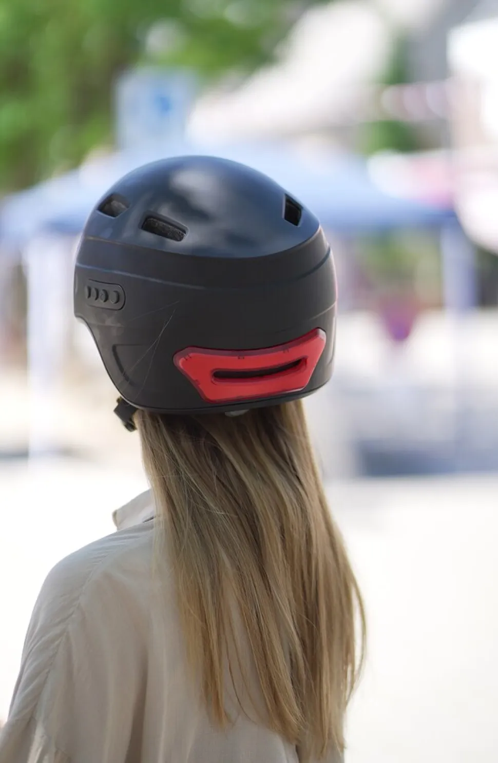 Smart Helm INMOLD, Full-HD Kamera, Bluetooth 4.0, Blinker, LED, Farbe: schwarz 55-58cm