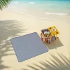 tectake® Picknickkorb, für 4 Personen, mit Picknickdecke, geflochtene Weide, 2 Schnallenverschlüsse und verstellbarer Tragegurt, inkl. 20-teiliges Geschirrset, Kellnermesser, Gewürzstreuer und Weinkühler