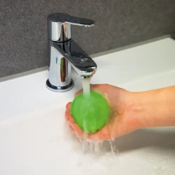 Toi-Toys - Fluoreszierende Bälle - Glow Throw (12 Stück) super sticky leuchtend leuchtende balls dark Dunkelheit
