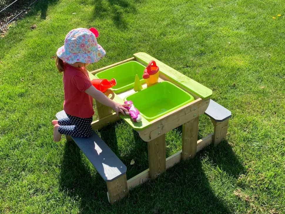 Wendi Toys Sand Wasser Picknick Tisch inkl. Bänken Wannen